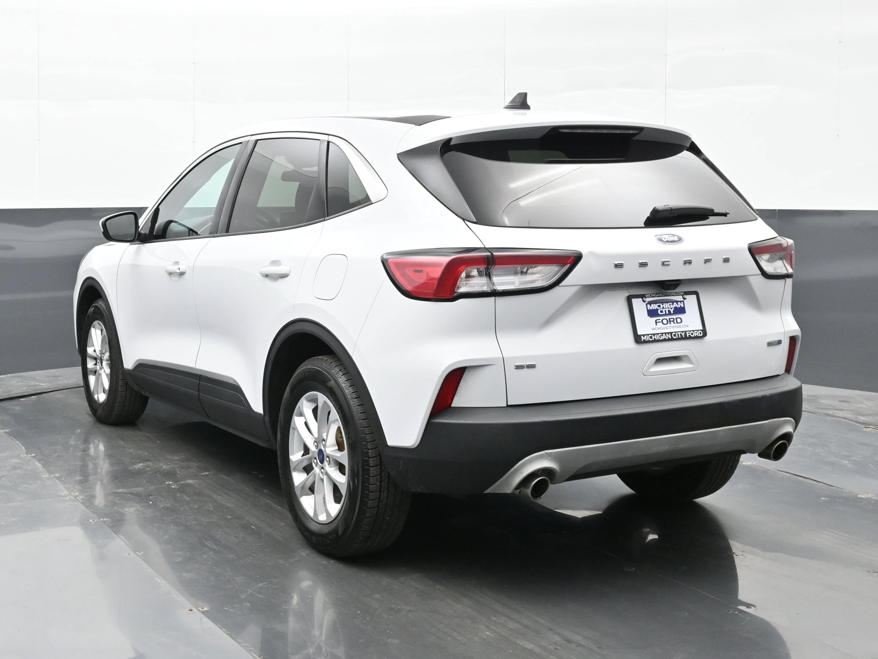 Used 2020 Ford Escape SE AWD/4WD image 8
