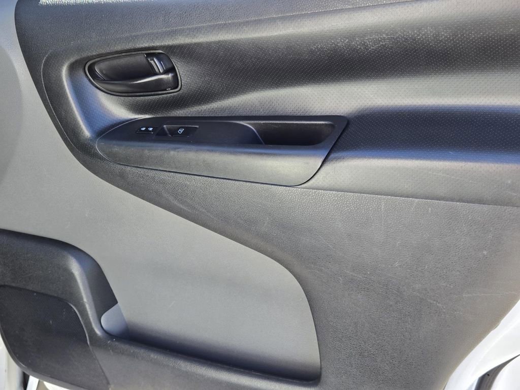 Used 2019 Nissan NV200 SV w/ Navigation Package image 10