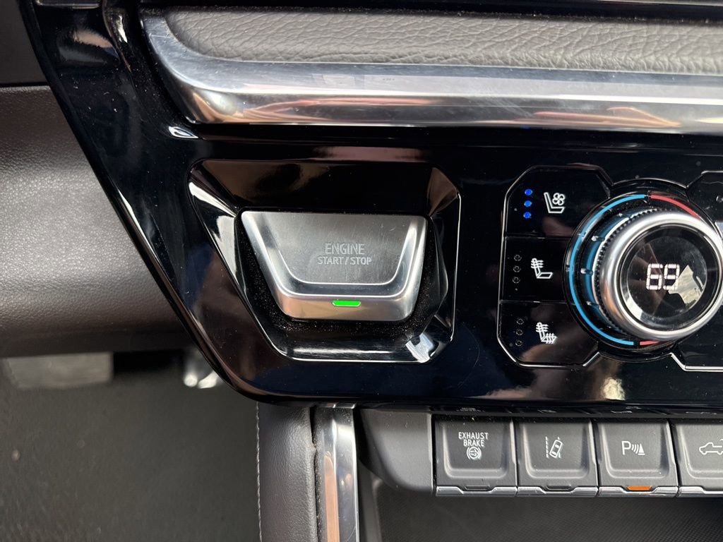 Used 2024 GMC Sierra 3500 Denali image 25