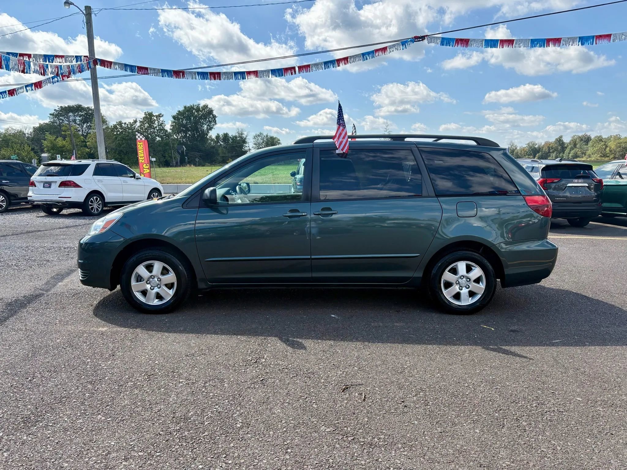 Used 2005 Toyota Sienna LE image 2