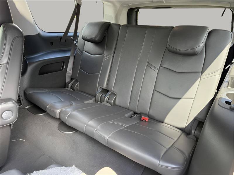 Used 2019 Cadillac Escalade ESV Luxury RWD image 32