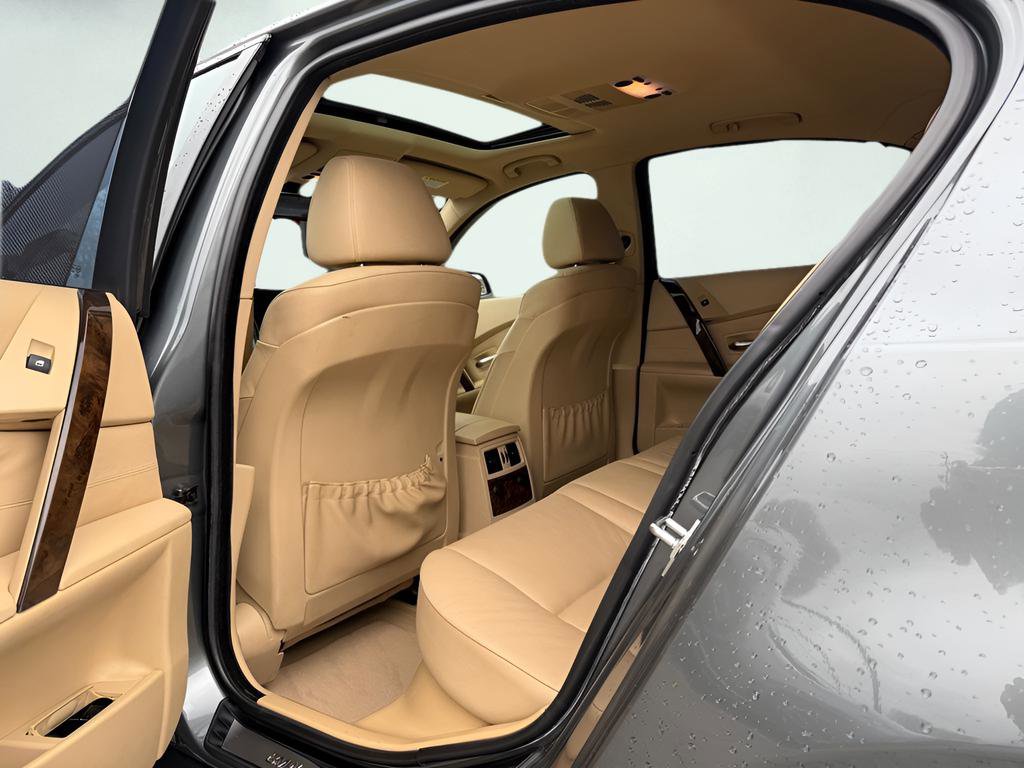 Used 2005 BMW 545i Sedan image 23