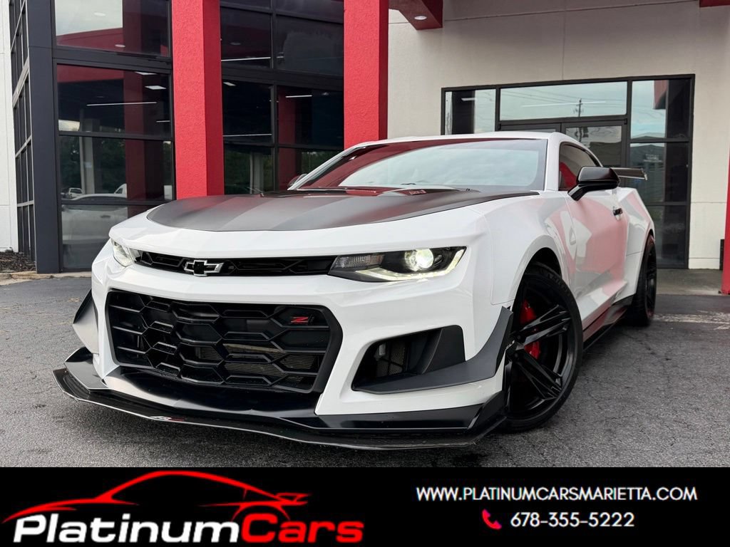 Used 2019 Chevrolet Camaro ZL1 RWD image 1
