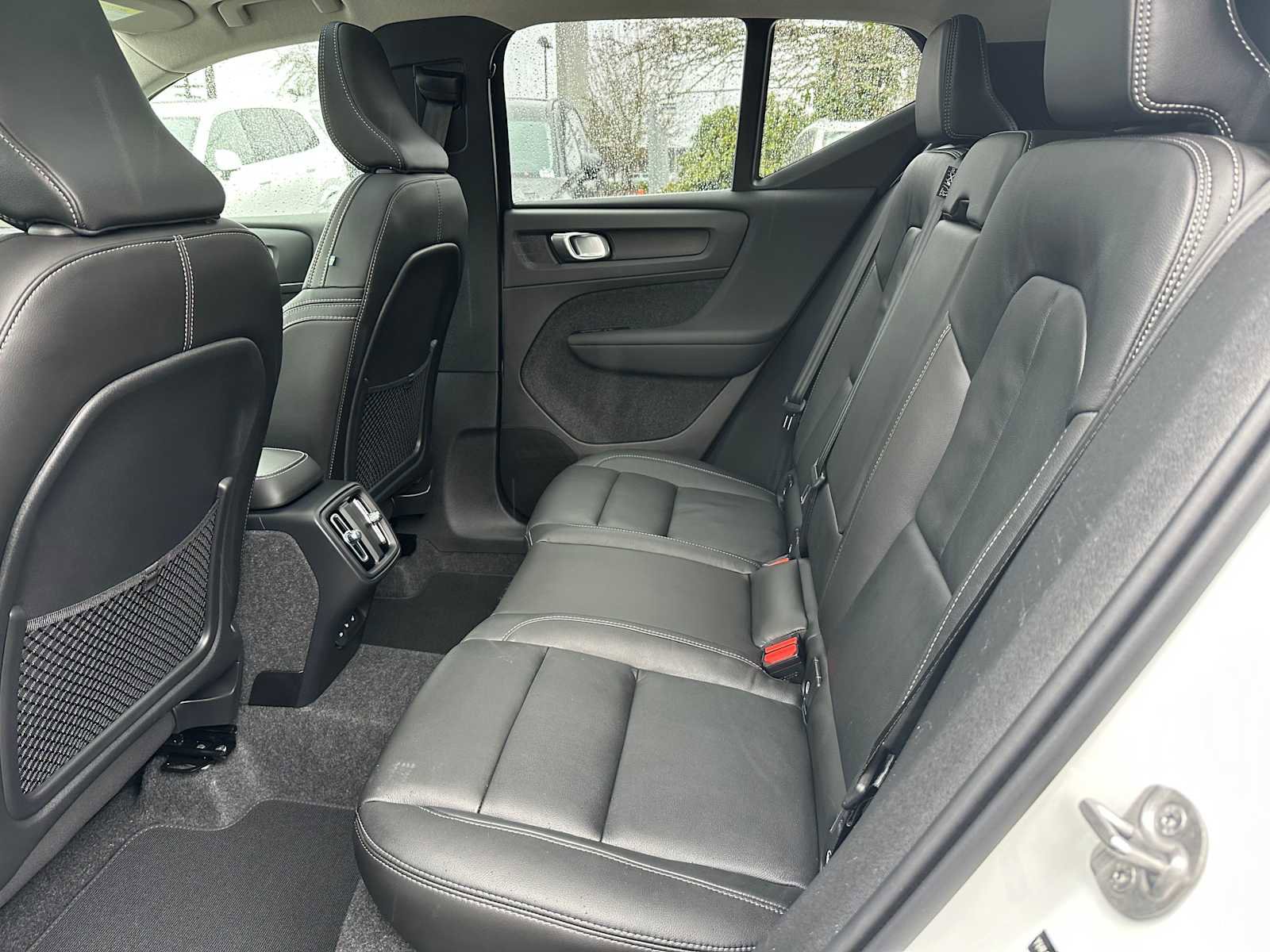 Used 2025 Volvo XC40 B5 Core w/ Protection Package Premier image 15