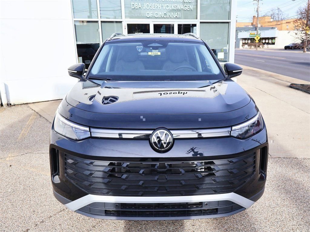 New 2026 Volkswagen Tiguan SE image 8