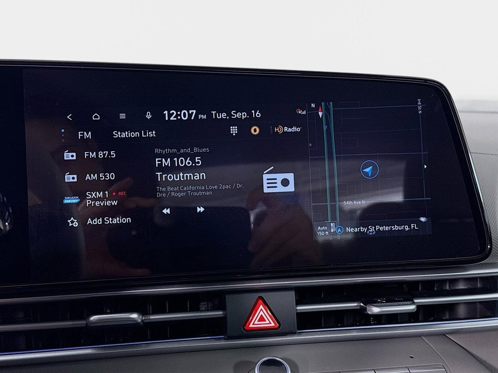 New 2025 Hyundai Elantra SEL w/ Cargo Package FWD image 14