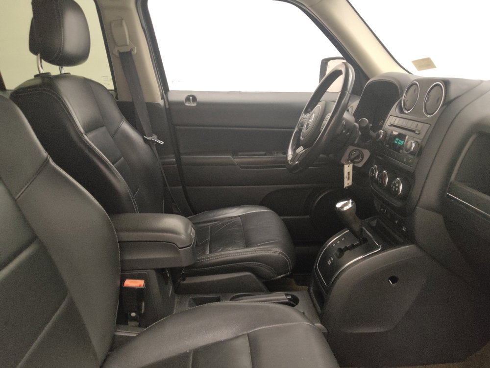 Used 2015 Jeep Patriot High Altitude FWD image 21