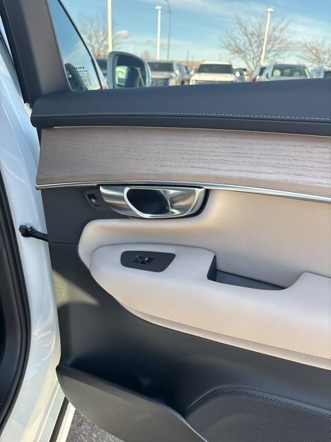 New 2026 Volvo XC90 B6 Plus w/ Protection Package Premier AWD/4WD image 33