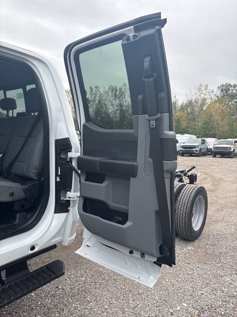 New 2026 Ford F450 XL w/ XL Chrome Package image 34