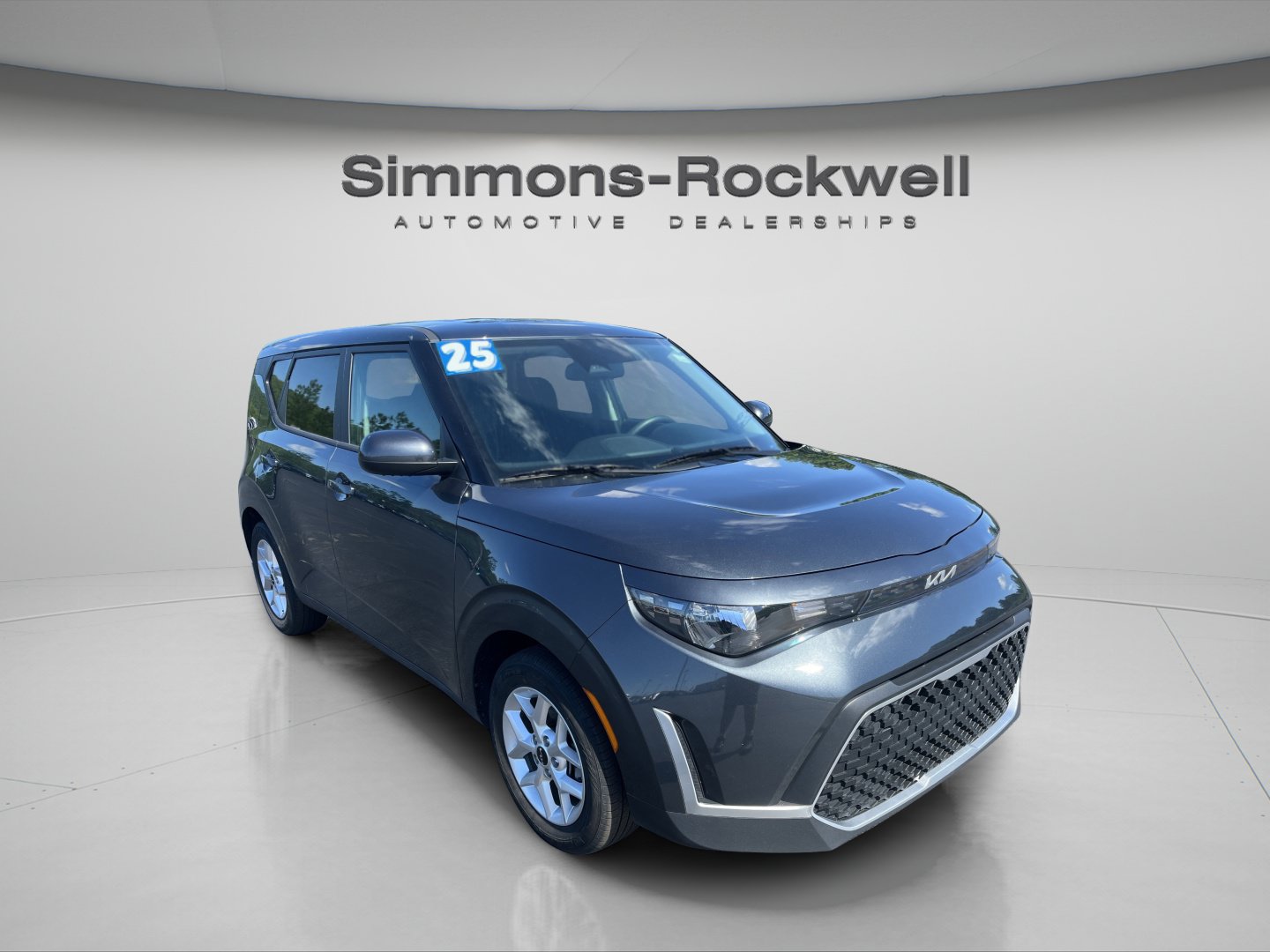 Used 2025 Kia Soul LX w/ LX Technology Package FWD image 7