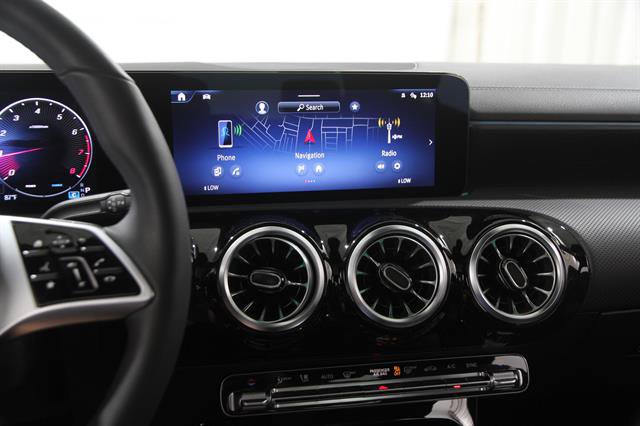 Used 2026 Mercedes-Benz CLA 250 4MATIC image 9