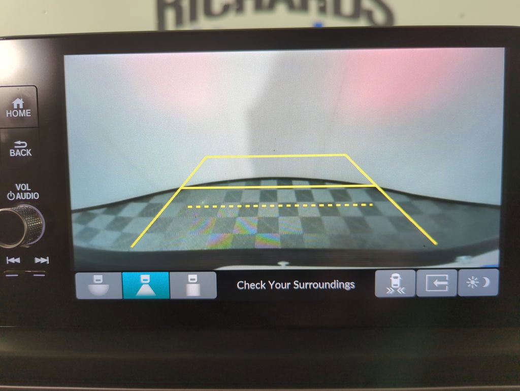 Certified 2024 Honda Pilot Touring image 16