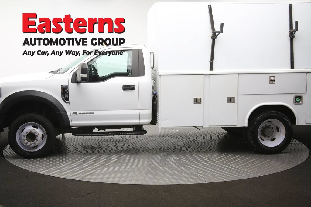 Used 2017 Ford F550 2WD Regular Cab Super Duty image 61