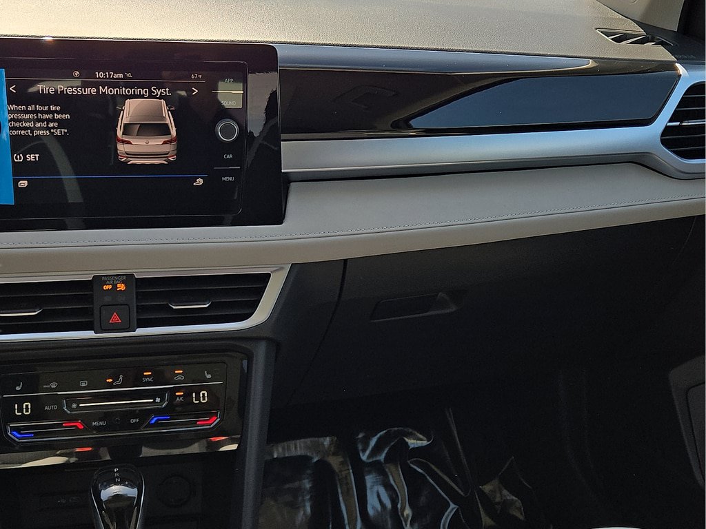 New 2026 Volkswagen Taos SE FWD image 15