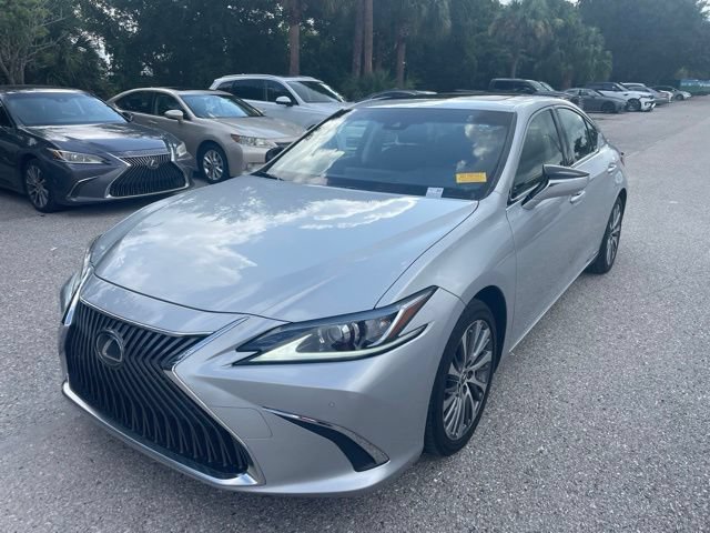 Used 2019 Lexus ES 300h w/ Premium Package FWD image 5