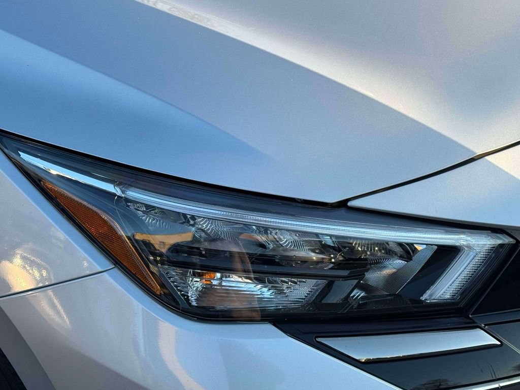 Certified 2025 Nissan Versa SR w/ Trunk Package FWD image 9