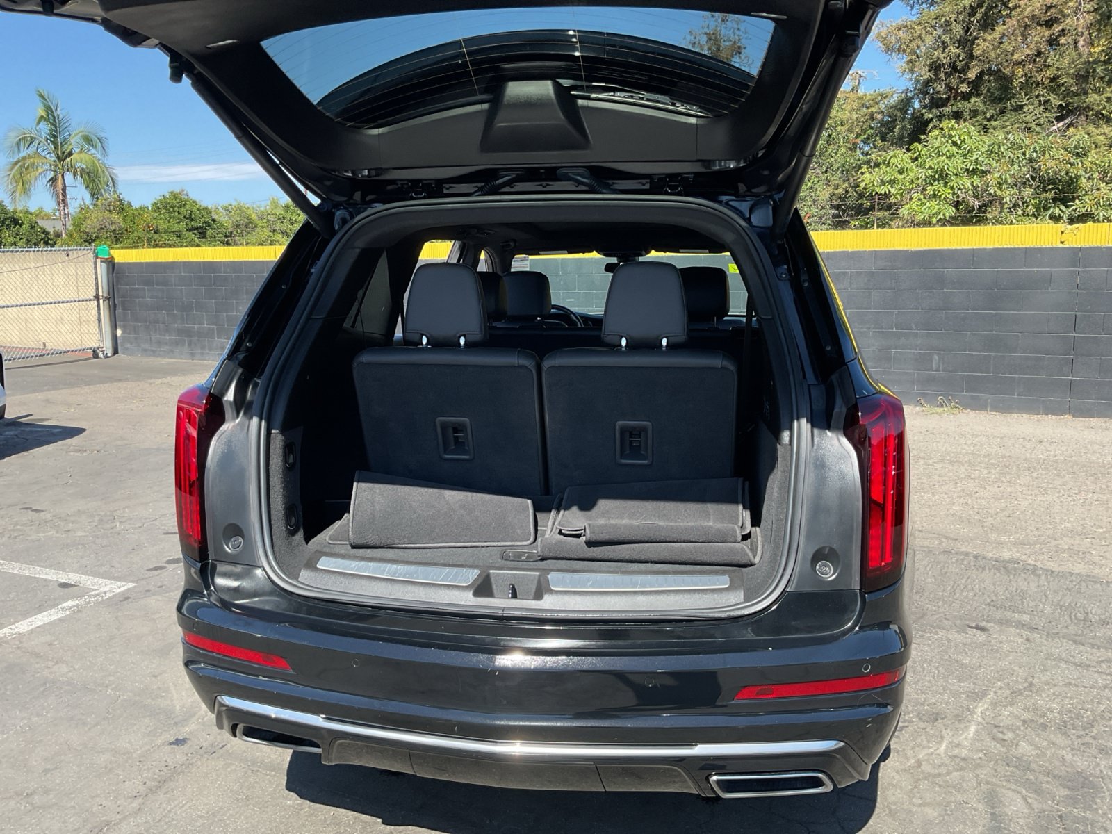 Used 2023 Cadillac XT6 Premium Luxury FWD image 26