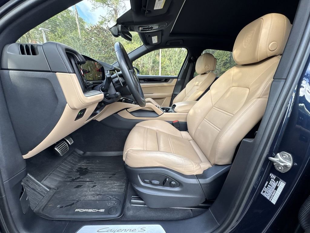 Used 2024 Porsche Cayenne S image 15