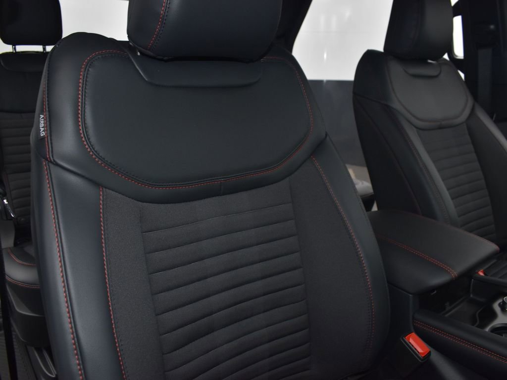 New 2026 Ford Explorer ST-Line image 27