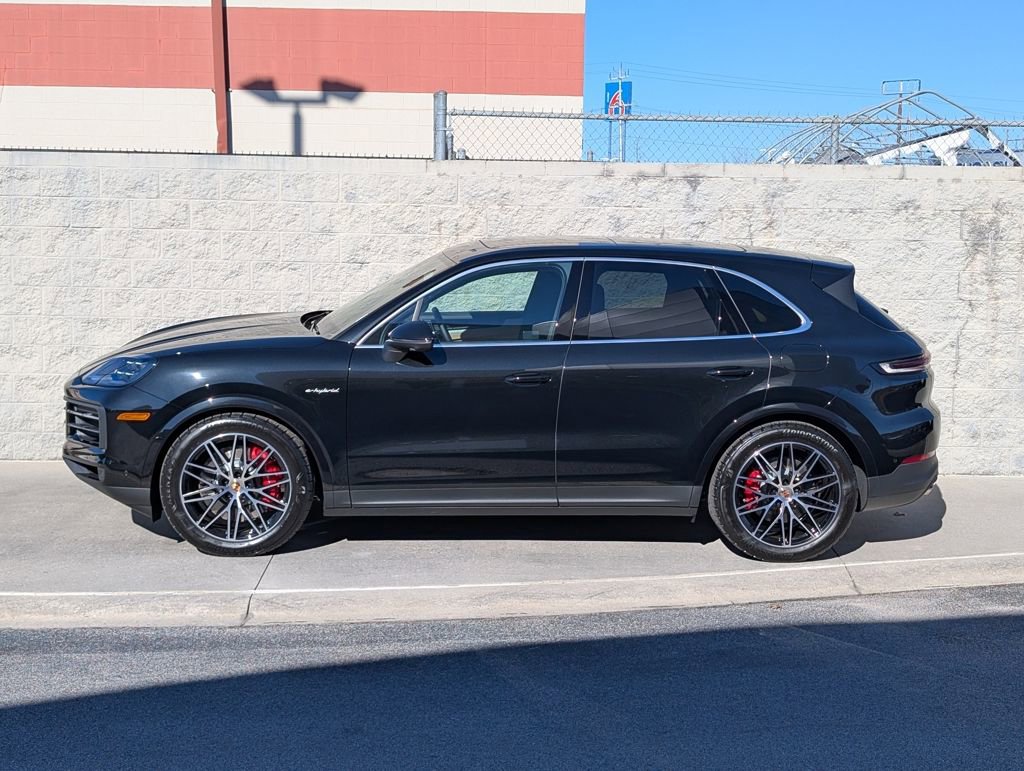 New 2026 Porsche Cayenne S image 2
