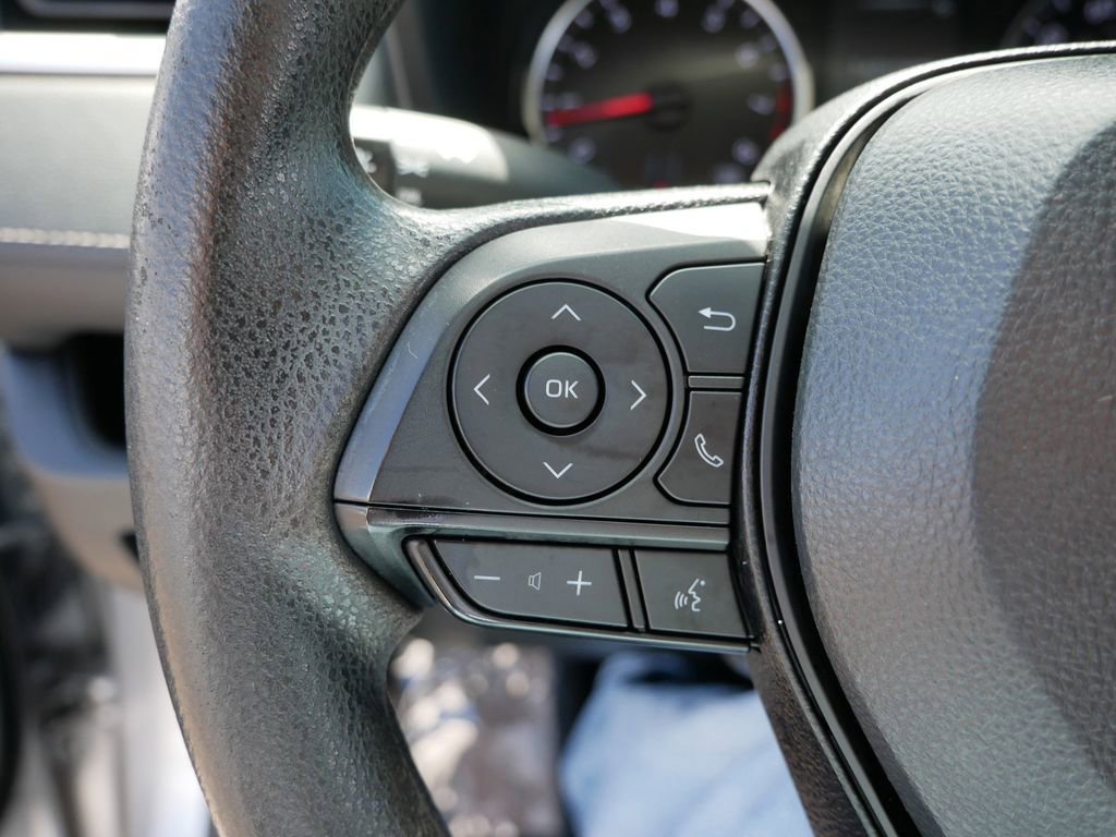 Certified 2022 Toyota RAV4 LE AWD/4WD image 20