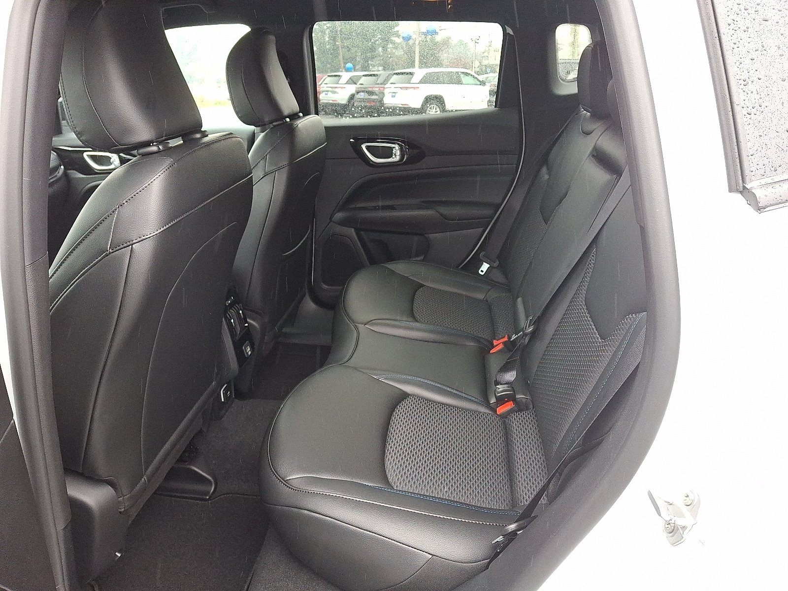 New 2026 Jeep Compass Latitude AWD/4WD image 10