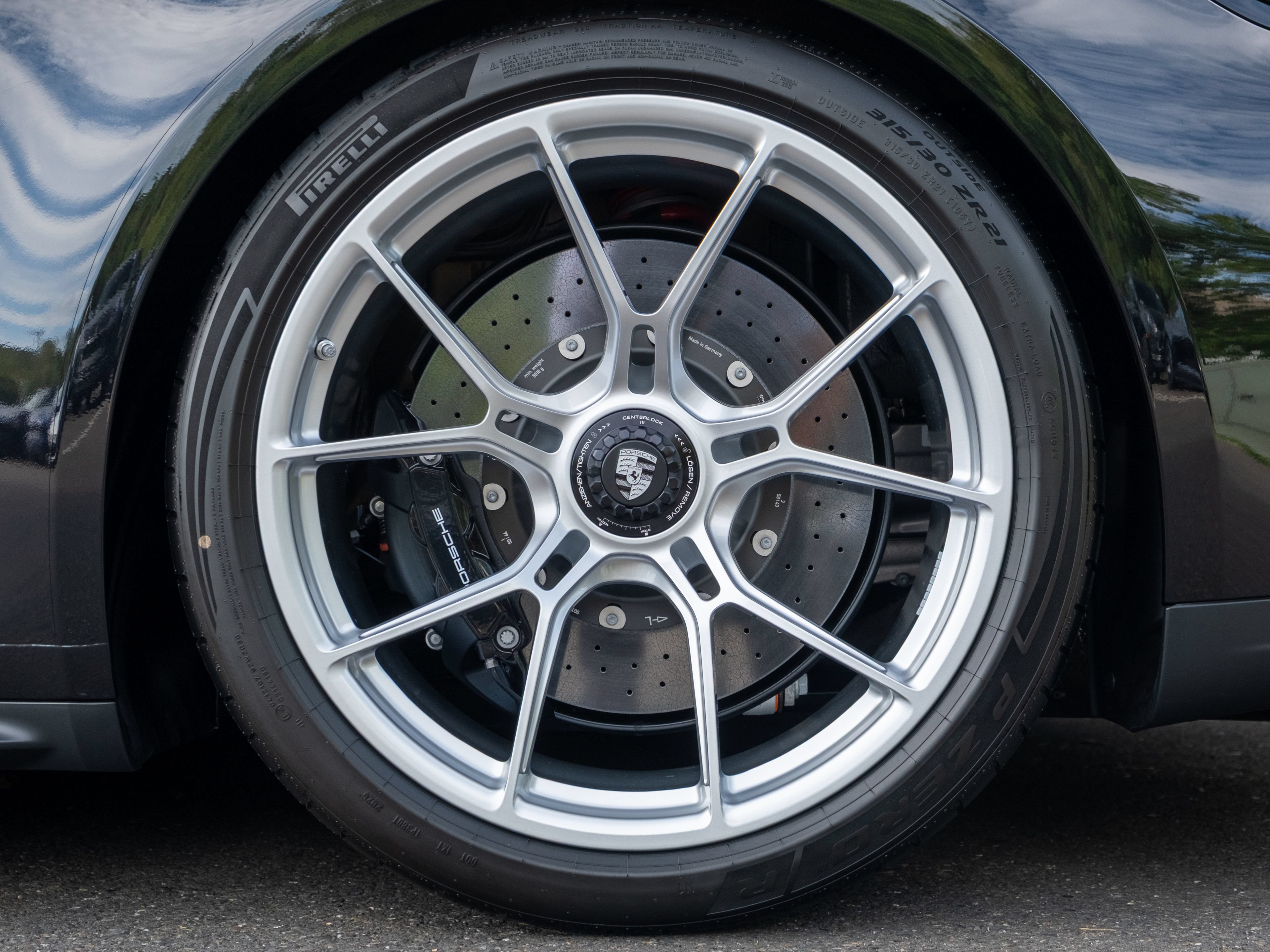 New 2026 Porsche 911 GT3 RWD image 13