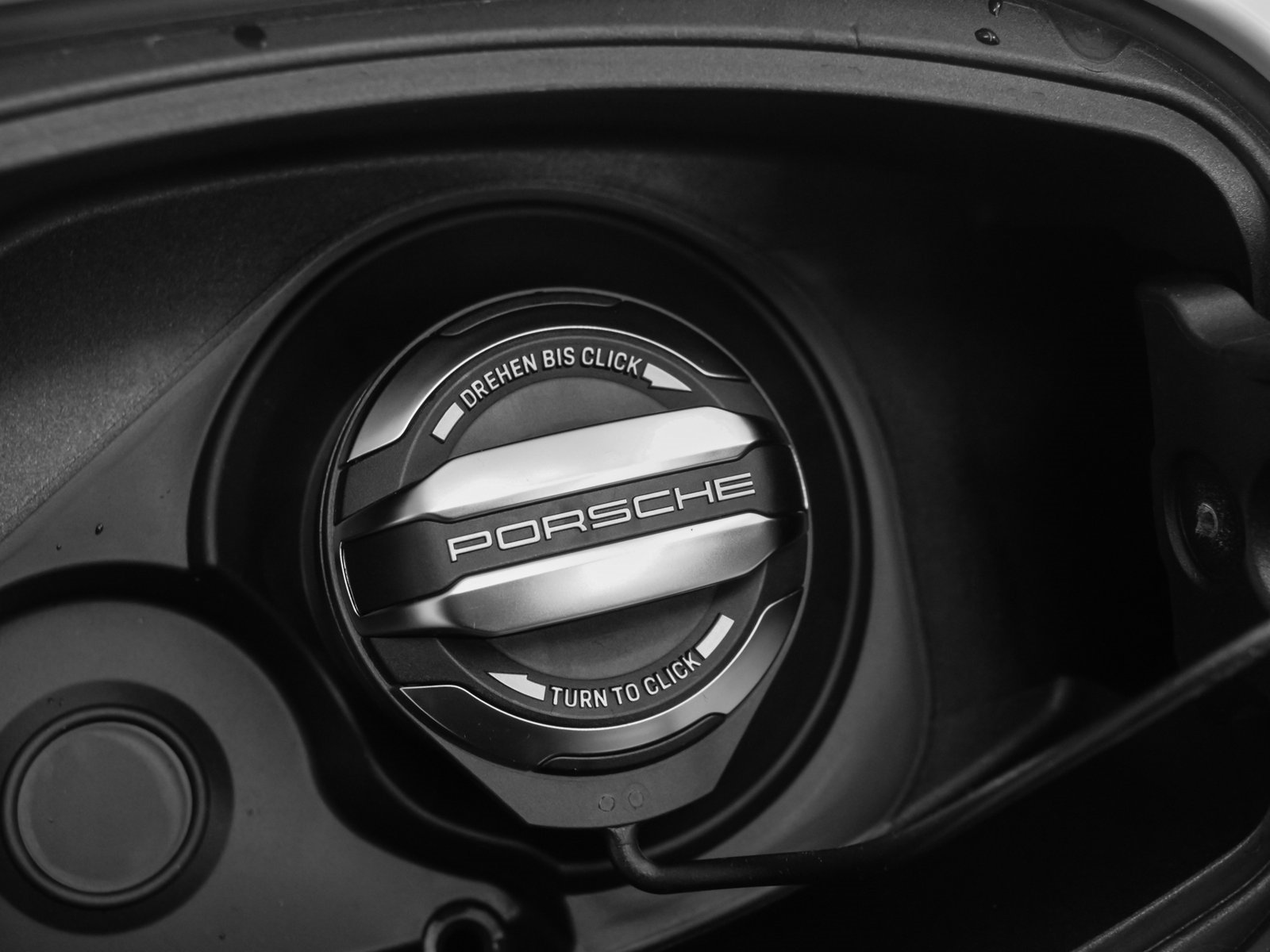 Used 2025 Porsche Cayenne image 15