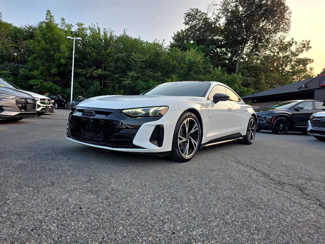 Used 2022 Audi e-tron GT Premium Plus w/ Performance Package image 3