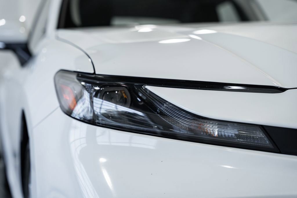 Used 2025 Toyota Camry LE FWD image 11