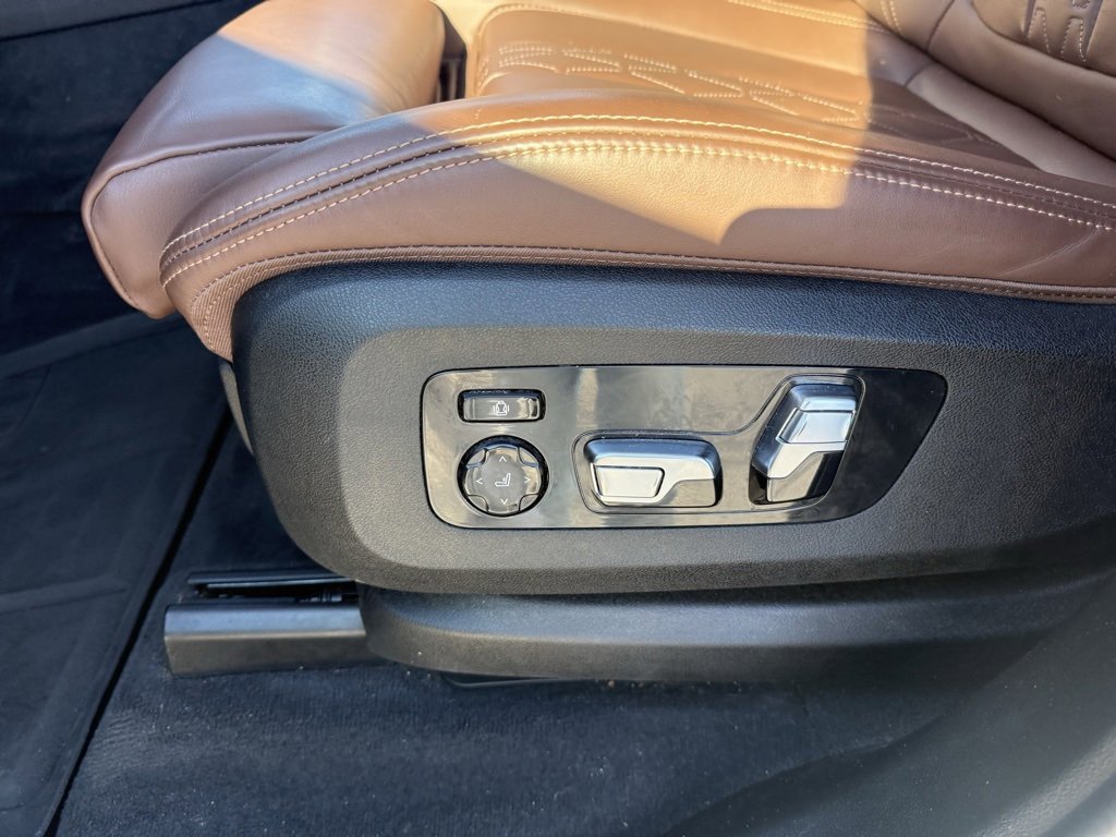 Used 2023 BMW X5 xDrive45e w/ Executive Package image 18