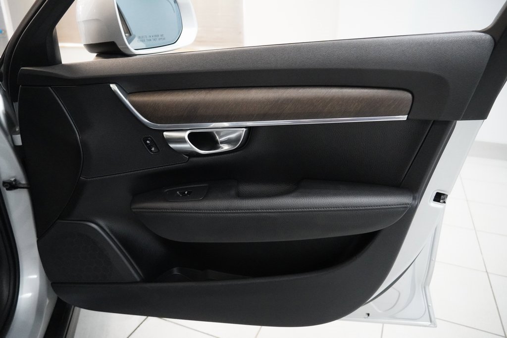 Used 2018 Volvo V90 T5 Cross Country w/ Convenience Package image 31