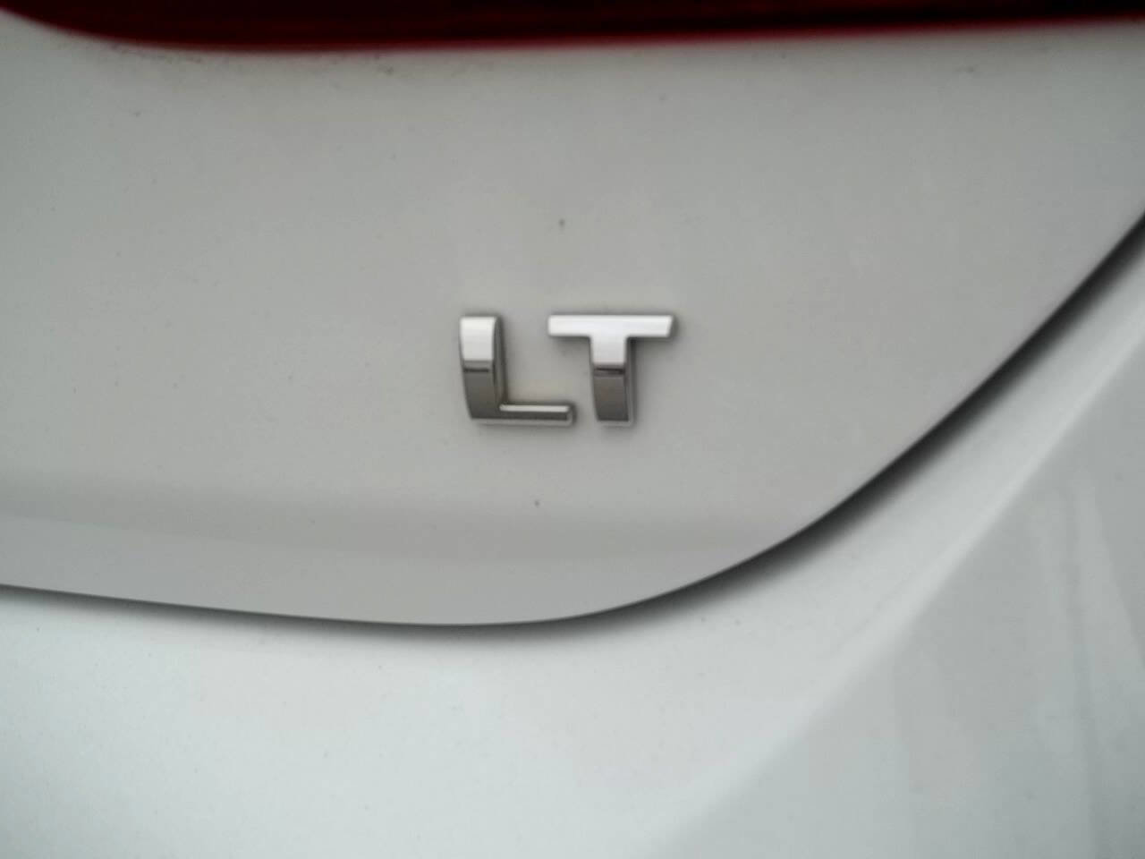 Used 2017 Chevrolet Cruze LT w/ Convenience Package image 28