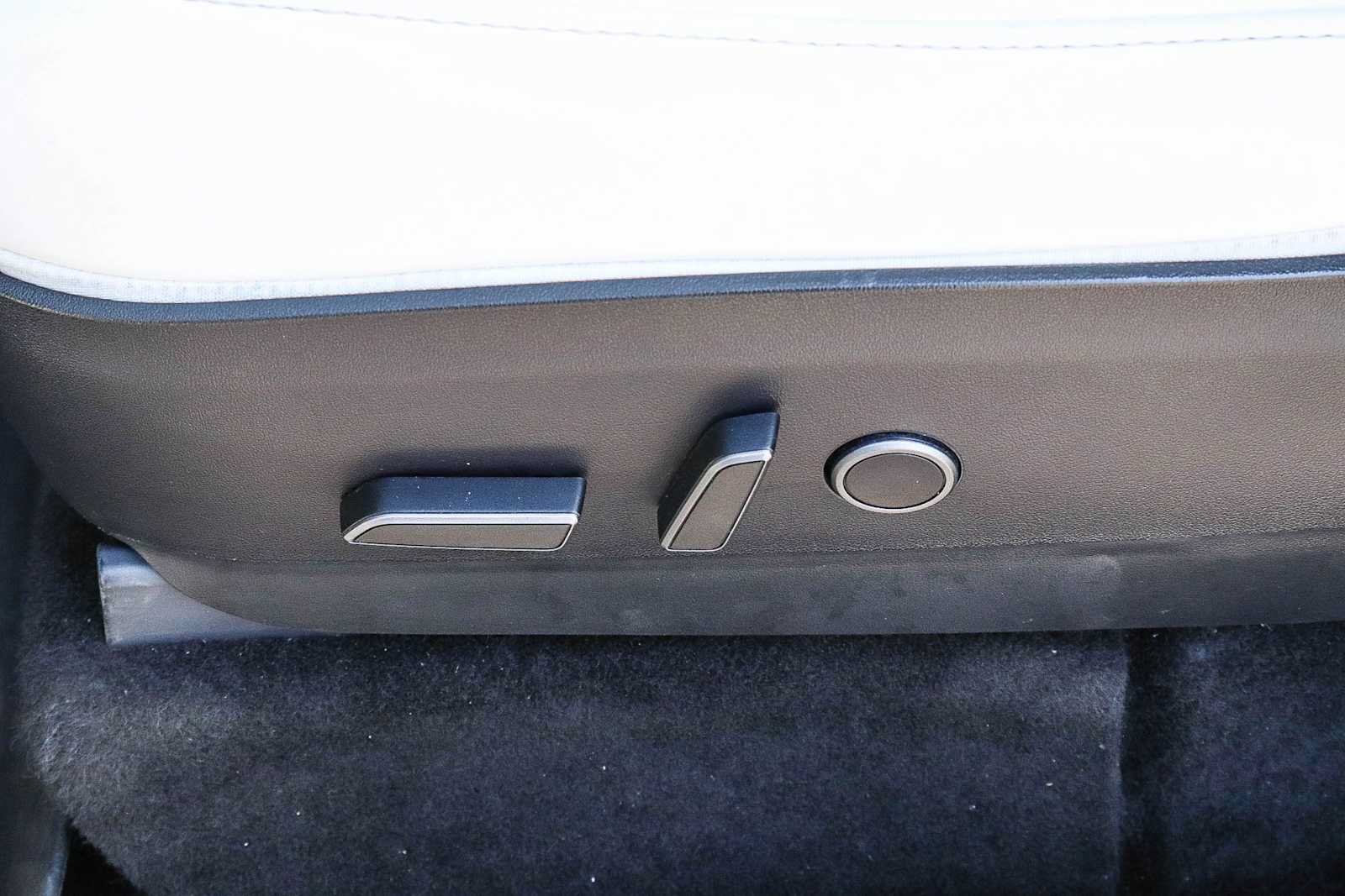 Used 2021 Tesla Model Y Performance AWD/4WD image 27