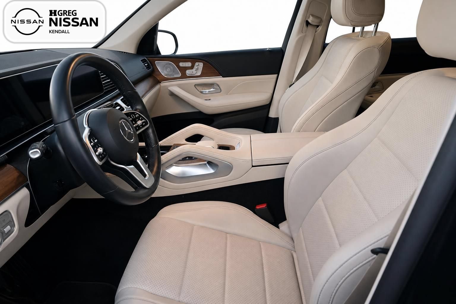 Used 2023 Mercedes-Benz GLE 350 w/ Premium Package image 6
