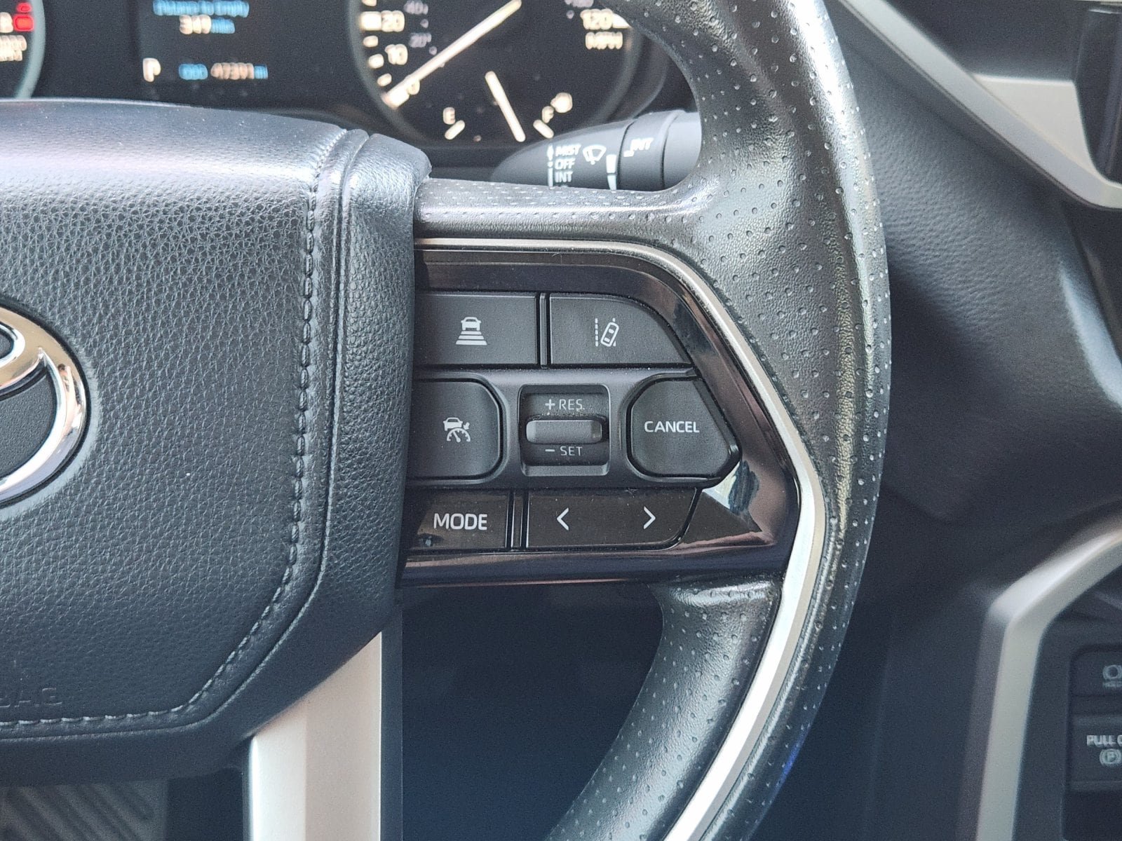 Used 2022 Toyota Tundra SR5 w/ Convenience Package RWD image 38