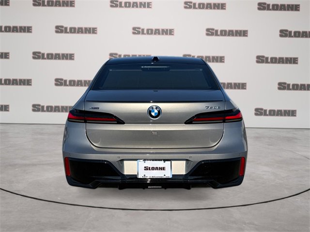 New 2026 BMW 750e xDrive w/ Executive Package image 4