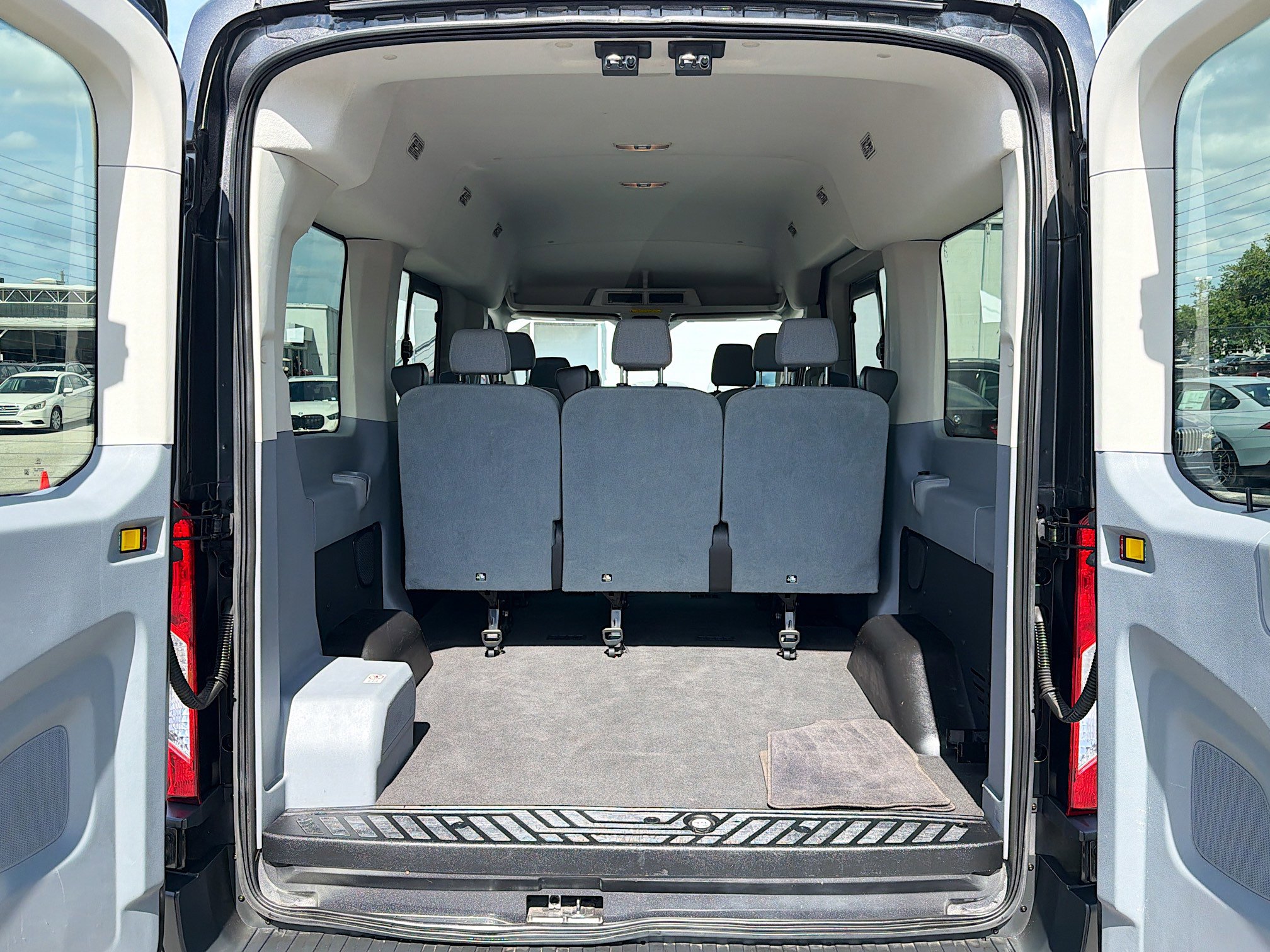 Used 2017 Ford Transit 150 XLT RWD image 11