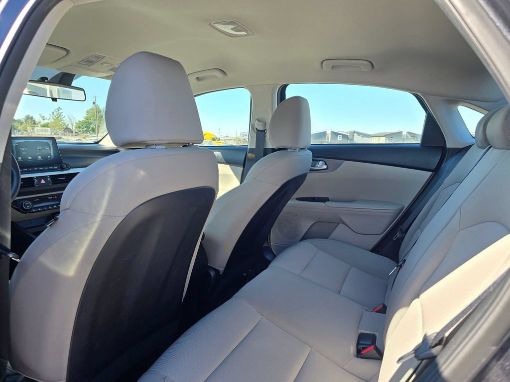 Used 2019 Kia Forte LXS FWD image 12