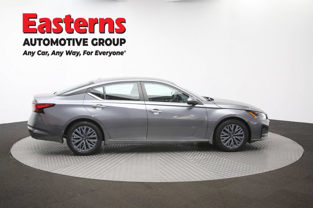 Used 2023 Nissan Altima 2.5 SV FWD image 44