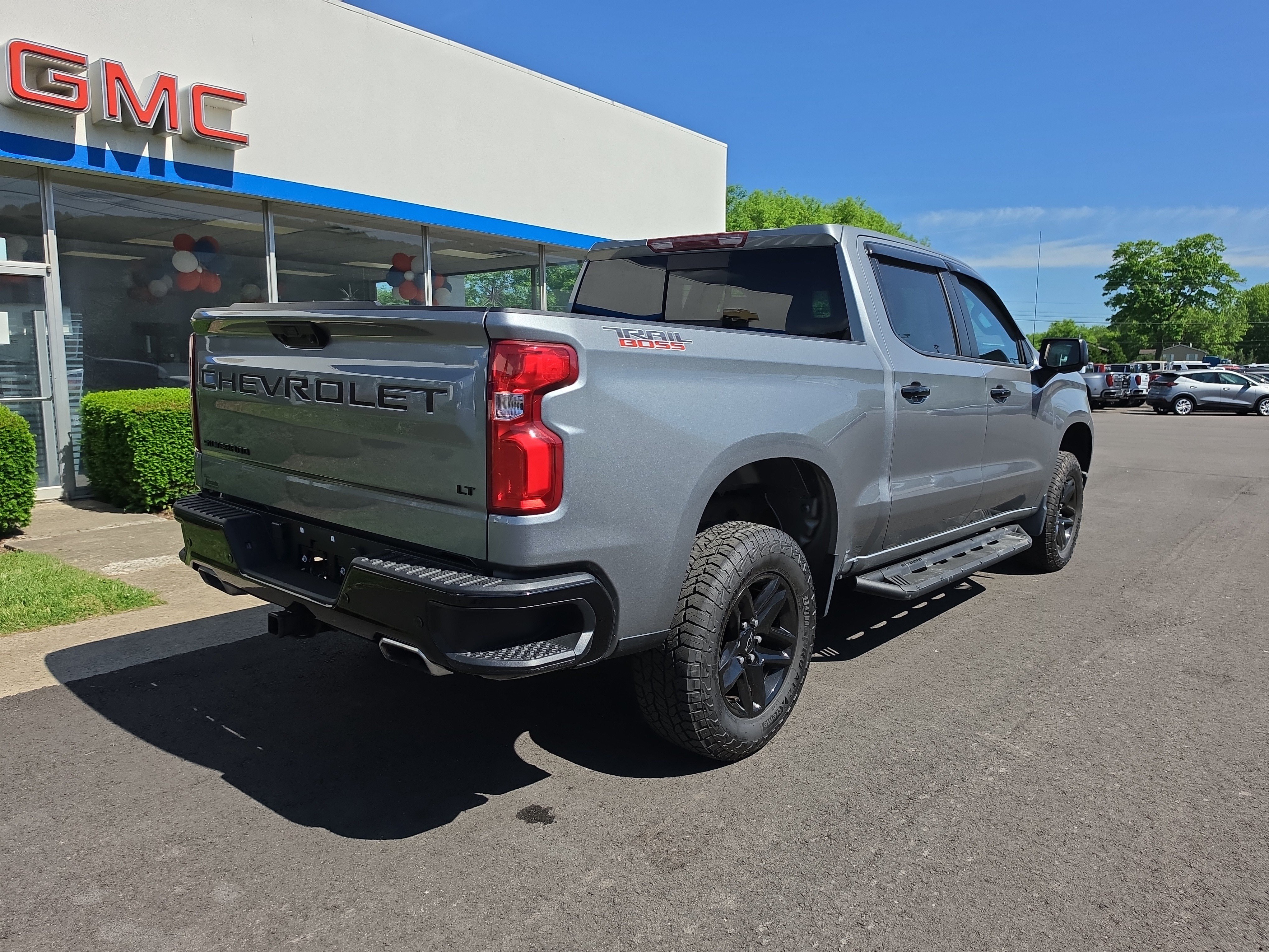 Used 2024 Chevrolet Silverado 1500 LT Trail Boss w/ Convenience Package II AWD/4WD video 3