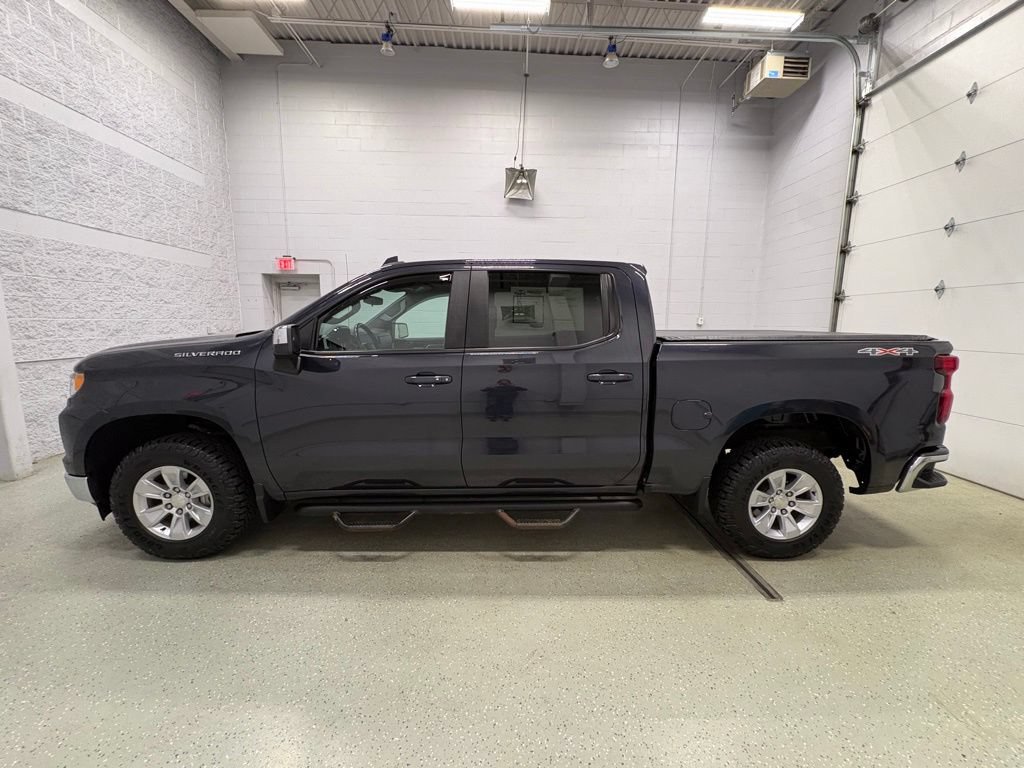Used 2022 Chevrolet Silverado 1500 LT AWD/4WD image 8
