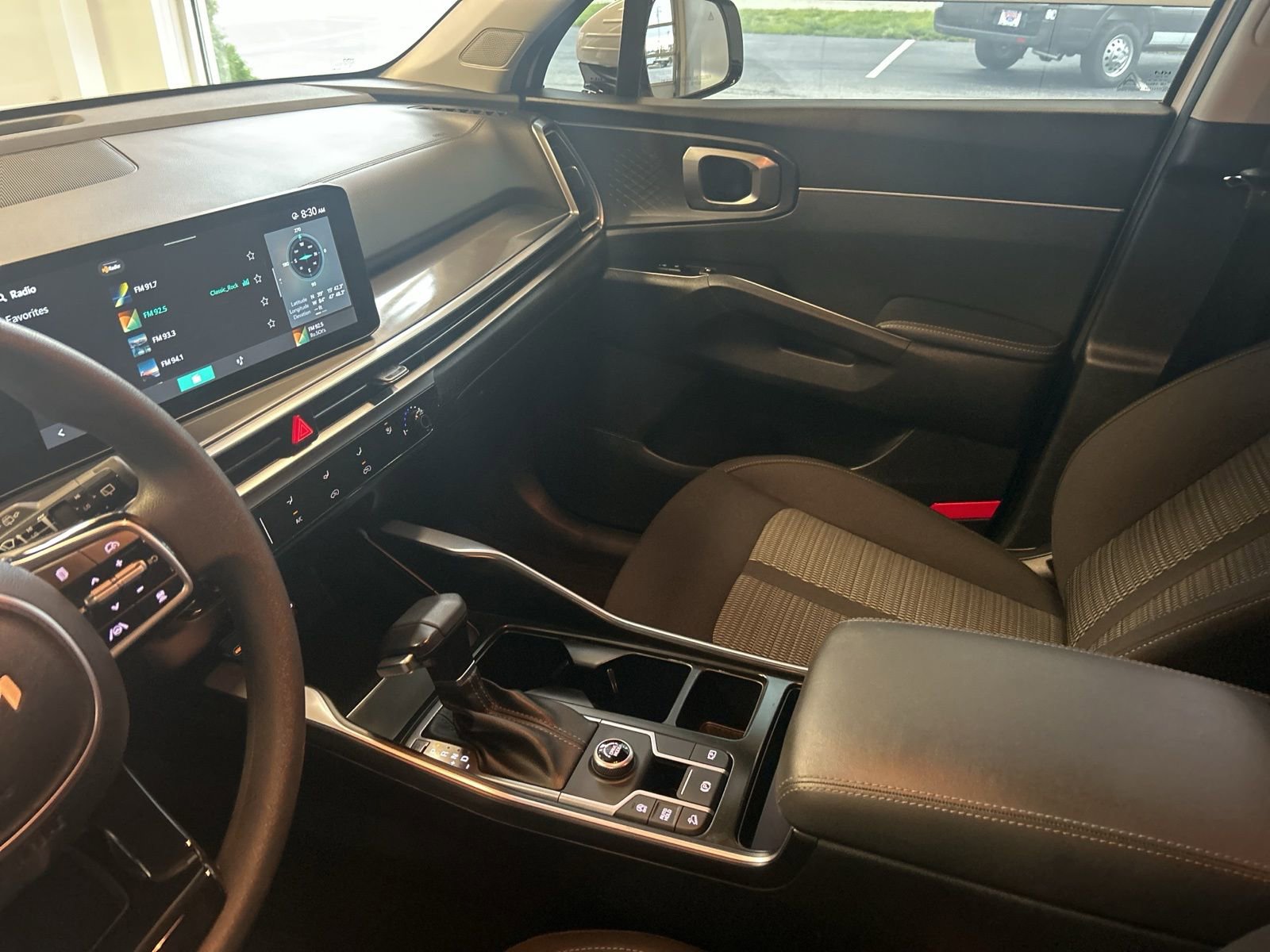 Used 2025 Kia Sorento LX image 24