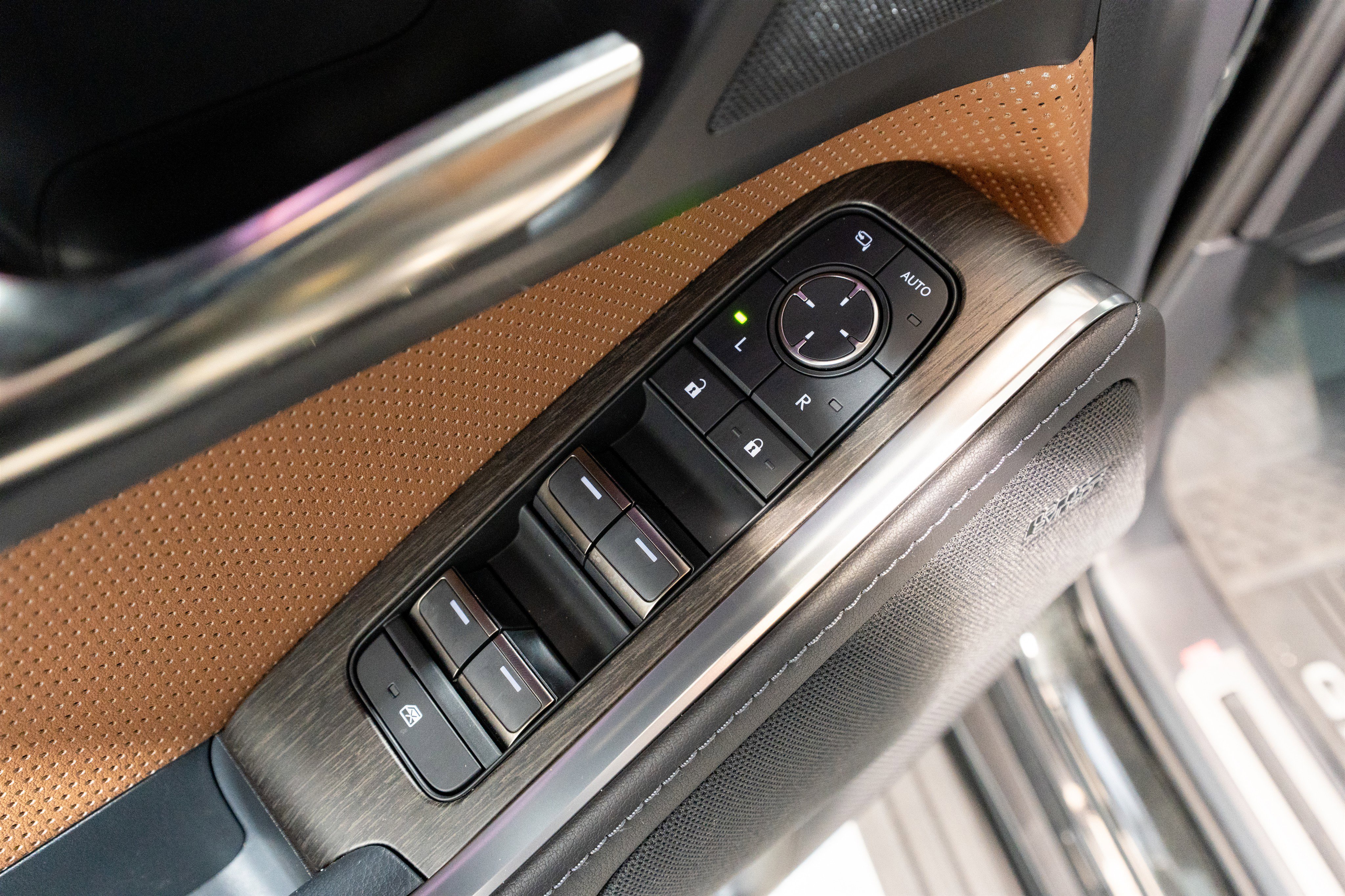 Used 2025 Lexus GX 550 image 14