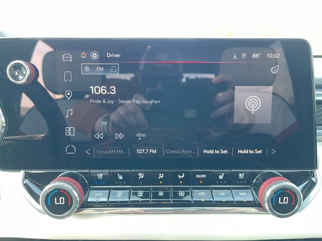 Used 2024 GMC Canyon AT4X image 27