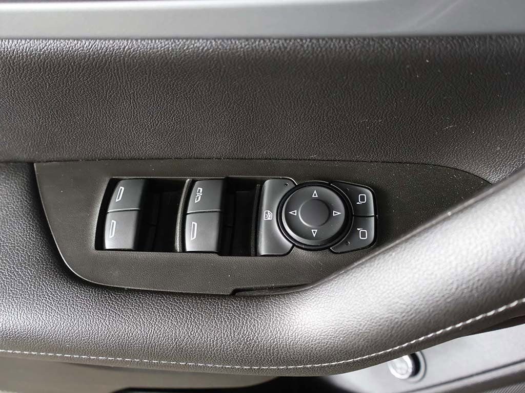 Used 2021 Chevrolet Blazer LT image 34