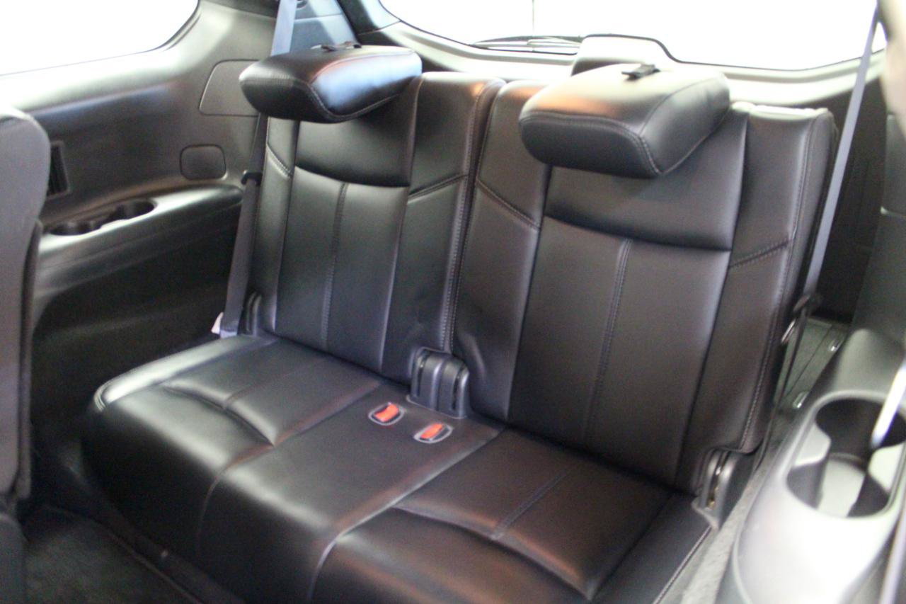 Used 2020 Nissan Pathfinder SL AWD/4WD image 20