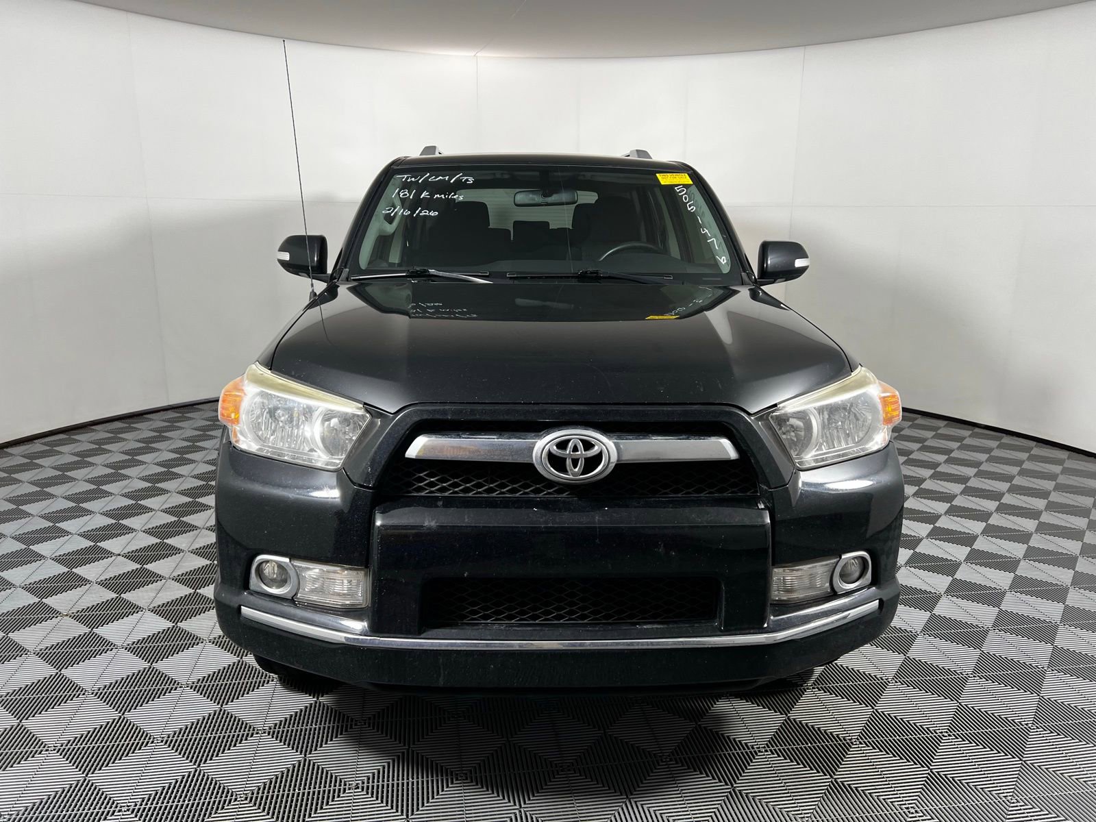 Used 2013 Toyota 4Runner SR5 image 2
