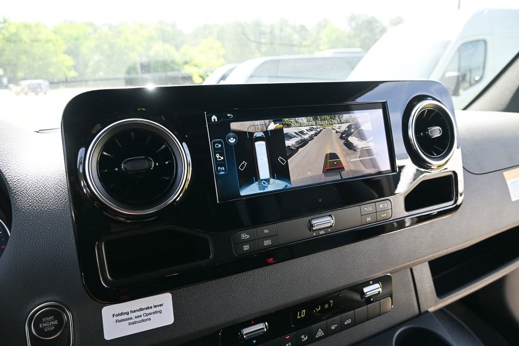 Used 2025 Mercedes-Benz Sprinter 2500 image 14