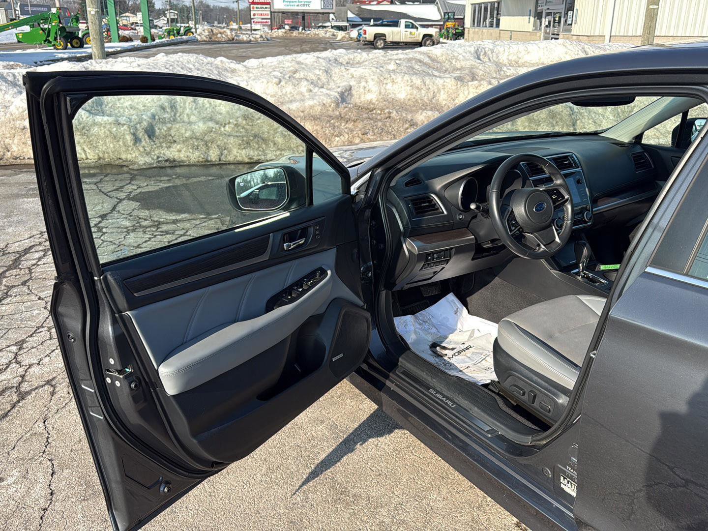 Used 2018 Subaru Legacy 2.5i Limited image 9